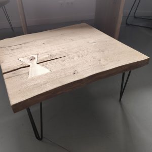 Table basse Papillon en chêne massif – Pieds OBLIK triple épingle