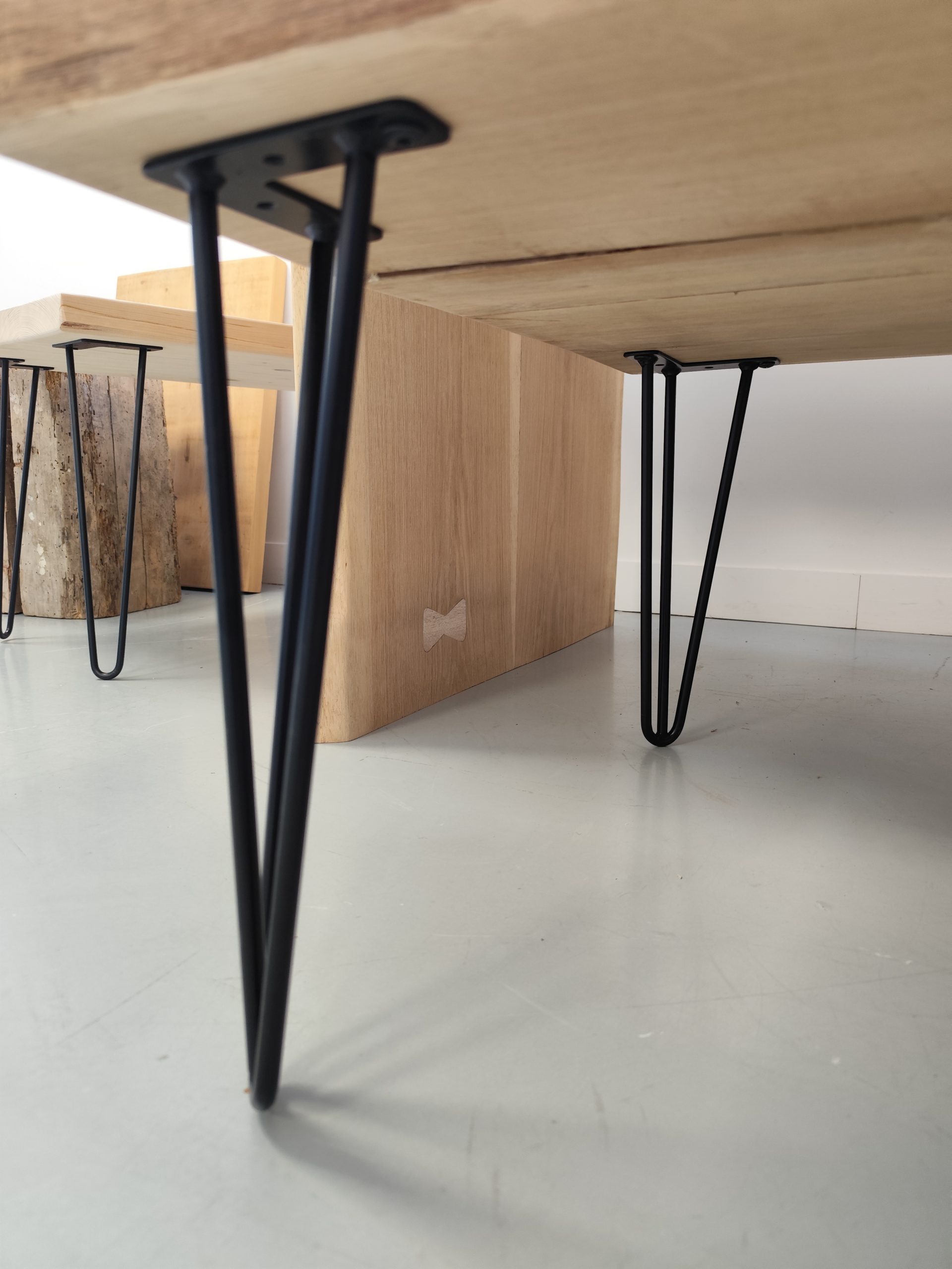 Pied de table Volta – Acier noir moyen bas large (40x11 cm) – Image 2